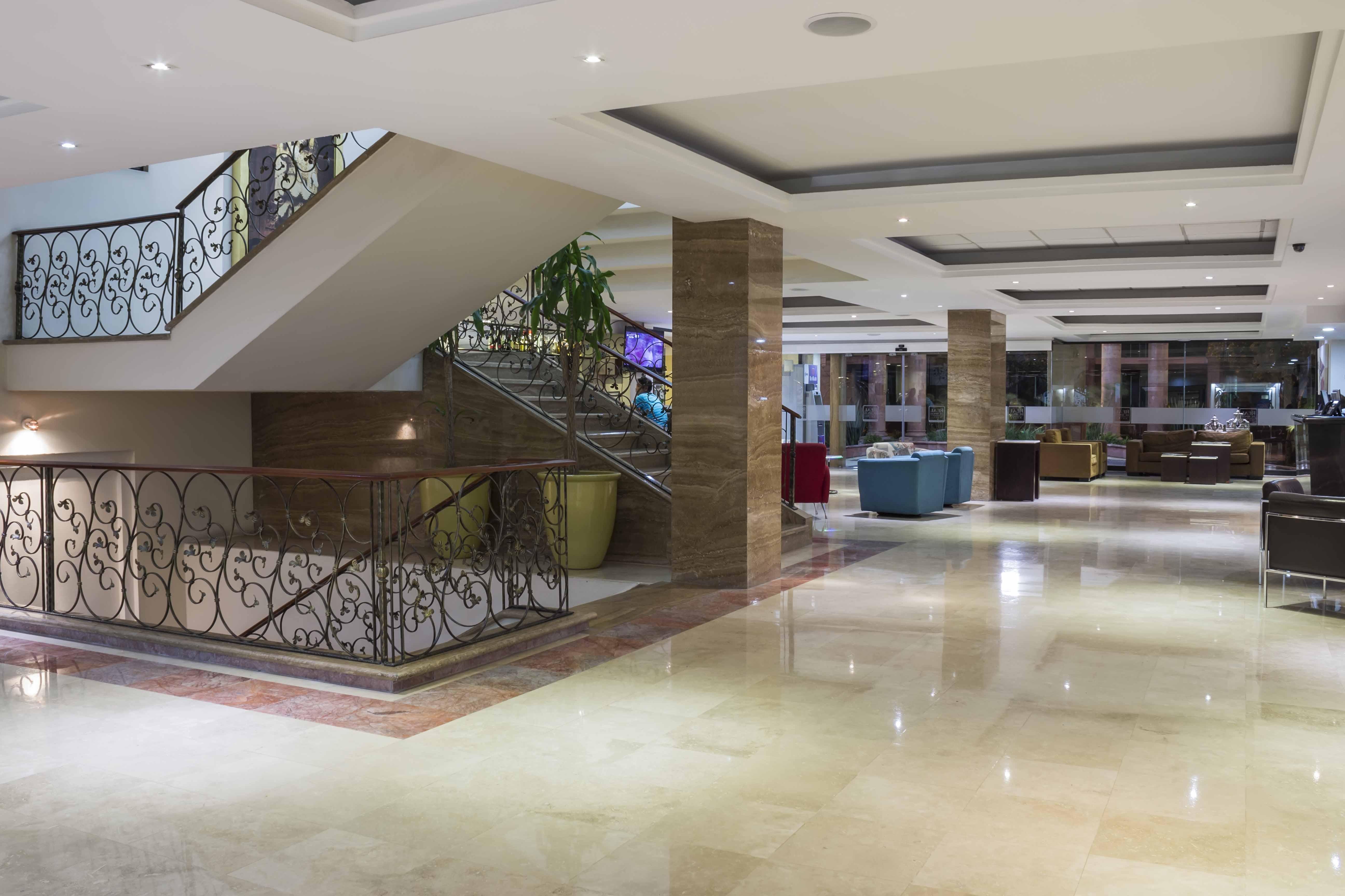 Imperio De Angeles Executive Leon Poliforum Exterior photo