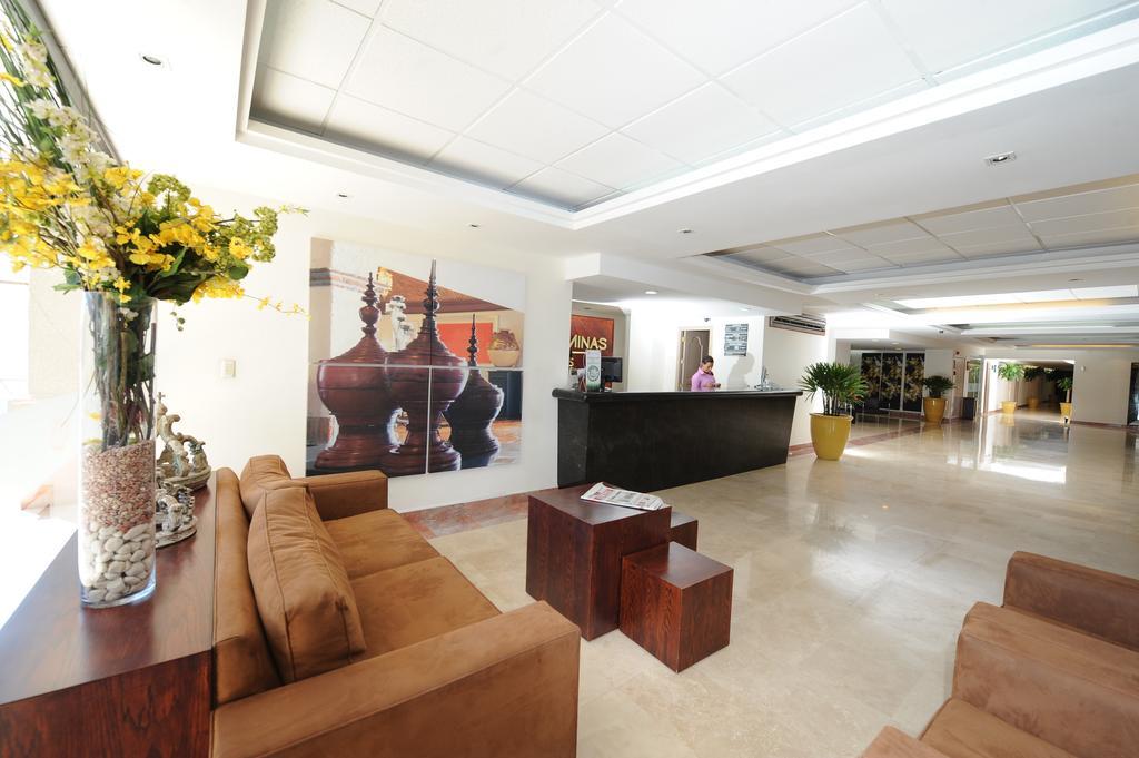 Imperio De Angeles Executive Leon Poliforum Exterior photo